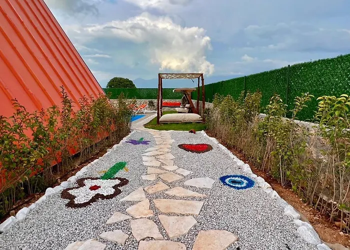 מלון דירות Hidden Paradise Garden & 3*